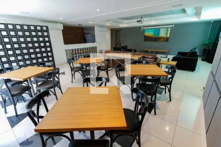 Apartamento para alugar com 199m², 3 quartos e 4 vagas Apartamento para alugar com 199m², 3 quartos e 4 vagasÁrea comum - Salão de festas