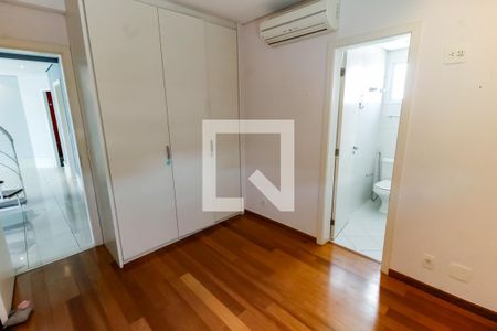 Apartamento para alugar com 199m², 3 quartos e 4 vagas Apartamento para alugar com 199m², 3 quartos e 4 vagasSuíte 1