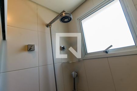 Apartamento para alugar com 199m², 3 quartos e 4 vagas Apartamento para alugar com 199m², 3 quartos e 4 vagasBanheiro da Suíte 2 - chuveiro