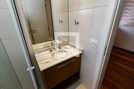 Apartamento para alugar com 199m², 3 quartos e 4 vagas Apartamento para alugar com 199m², 3 quartos e 4 vagasBanheiro da Suíte 1