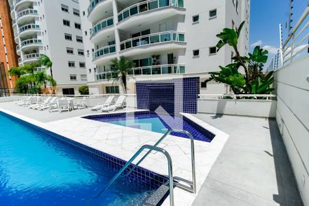 Apartamento para alugar com 199m², 3 quartos e 4 vagas Apartamento para alugar com 199m², 3 quartos e 4 vagasÁrea comum - Piscina