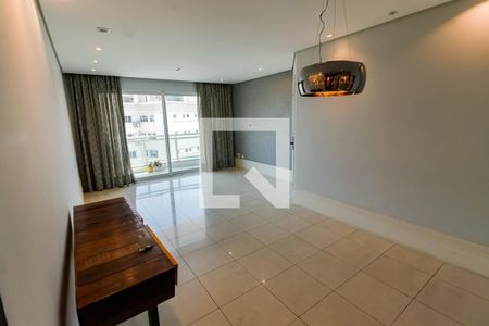 Apartamento para alugar com 199m², 3 quartos e 4 vagas Apartamento para alugar com 199m², 3 quartos e 4 vagasSala