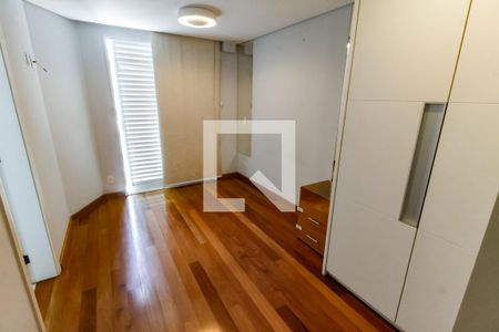 Apartamento para alugar com 199m², 3 quartos e 4 vagas Apartamento para alugar com 199m², 3 quartos e 4 vagasSuíte 3