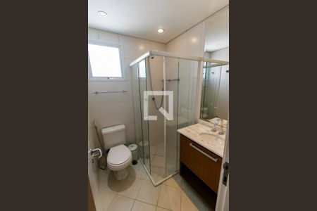 Apartamento para alugar com 199m², 3 quartos e 4 vagas Apartamento para alugar com 199m², 3 quartos e 4 vagasBanheiro da Suíte 1