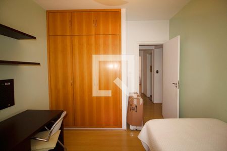 Apartamento à venda com 113m², 4 quartos e 1 vagaQuarto 2