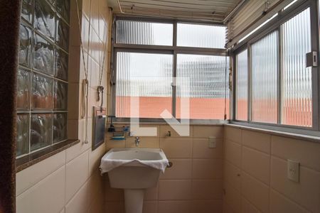 Apartamento à venda com 180m², 4 quartos e 1 vaga Apartamento à venda com 180m², 4 quartos e 1 vagaÁrea de Serviço