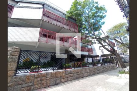 Apartamento à venda com 115m², 4 quartos e 2 vagas Apartamento à venda com 115m², 4 quartos e 2 vagasFachada