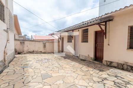 Casa à venda com 300m², 4 quartos e 2 vagas Casa à venda com 300m², 4 quartos e 2 vagasÁrea externa