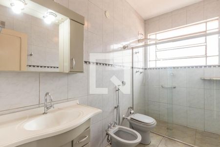 Casa à venda com 300m², 4 quartos e 2 vagas Casa à venda com 300m², 4 quartos e 2 vagasBanheiro