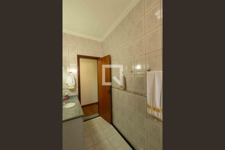 Casa à venda com 354m², 4 quartos e 1 vaga Casa à venda com 354m², 4 quartos e 1 vagaBanheiro Social 2