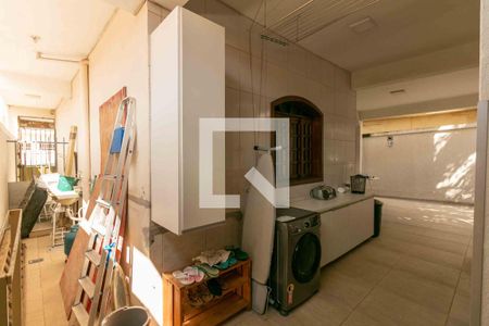 Casa à venda com 354m², 4 quartos e 1 vaga Casa à venda com 354m², 4 quartos e 1 vagaÁrea de Serviço