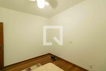 Casa à venda com 354m², 4 quartos e 1 vaga Casa à venda com 354m², 4 quartos e 1 vagaQuarto 2