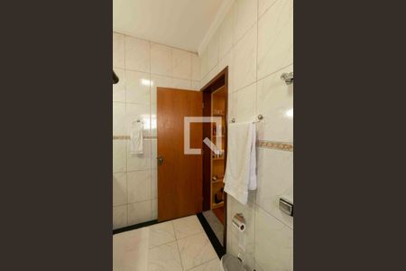 Casa à venda com 354m², 4 quartos e 1 vaga Casa à venda com 354m², 4 quartos e 1 vagaBanheiro da Suíte