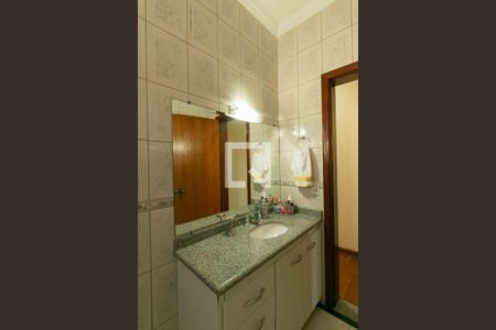 Casa à venda com 354m², 4 quartos e 1 vaga Casa à venda com 354m², 4 quartos e 1 vagaBanheiro Social 2