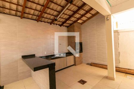 Casa à venda com 354m², 4 quartos e 1 vaga Casa à venda com 354m², 4 quartos e 1 vagaÁrea Gourmet