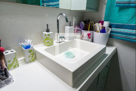 Casa à venda com 80m², 2 quartos e sem vaga Casa à venda com 80m², 2 quartos e sem vagaBanheiro 1