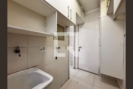 Apartamento à venda com 70m², 2 quartos e 1 vaga Apartamento à venda com 70m², 2 quartos e 1 vagaLavanderia