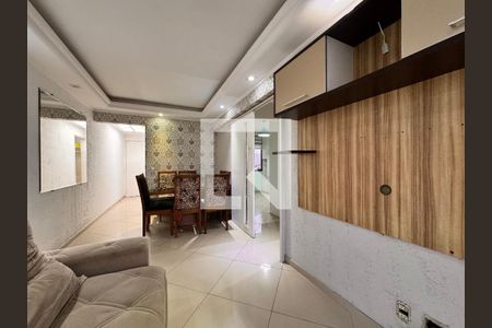 Sala de apartamento à venda com 2 quartos, 70m² em Vila Vilma, Santo André