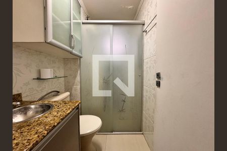 Apartamento à venda com 70m², 2 quartos e 1 vaga Apartamento à venda com 70m², 2 quartos e 1 vagaBanheiro