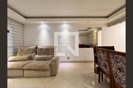 Sala de apartamento à venda com 2 quartos, 70m² em Vila Vilma, Santo André