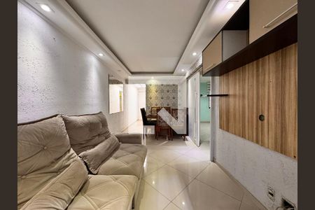 Sala de apartamento à venda com 2 quartos, 70m² em Vila Vilma, Santo André