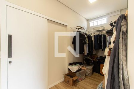 Casa de condomínio para alugar com 170m², 3 quartos e 2 vagasCloset Suíte 2