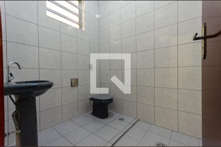 Casa para alugar com 214m², 3 quartos e 5 vagasBanheiro 2