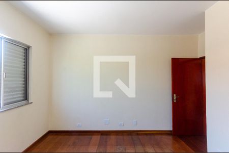 Casa para alugar com 214m², 3 quartos e 5 vagasQuarto 1