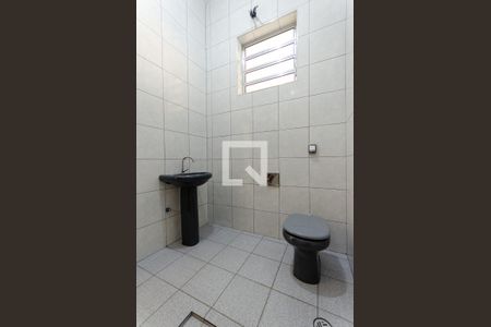 Casa para alugar com 214m², 3 quartos e 5 vagasBanheiro 2