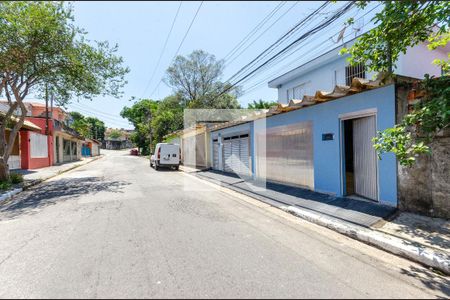 Casa para alugar com 214m², 3 quartos e 5 vagasFachada