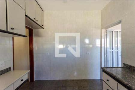 Casa para alugar com 214m², 3 quartos e 5 vagasCozinha