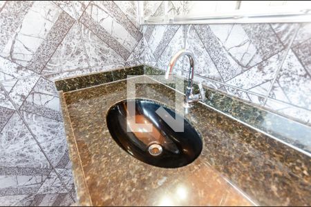 Casa para alugar com 214m², 3 quartos e 5 vagasBanheiro 1