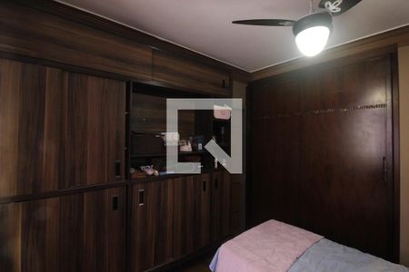 Apartamento à venda com 200m², 4 quartos e 2 vagasQuarto 