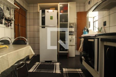 Apartamento à venda com 200m², 4 quartos e 2 vagasCozinha 