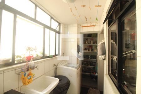 Apartamento à venda com 200m², 4 quartos e 2 vagasÁrea de serviço 