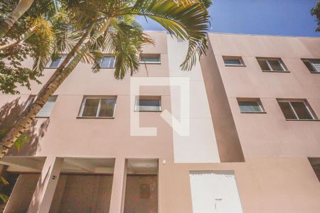 Apartamento para alugar com 58m², 2 quartos e sem vagaFachada