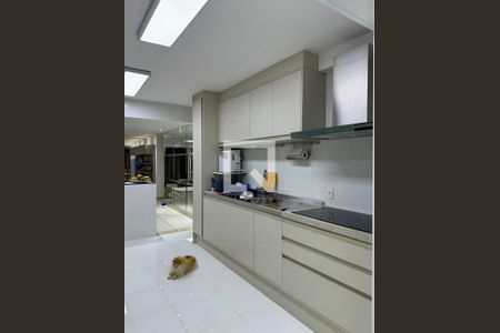 Apartamento à venda com 141m², 3 quartos e 2 vagasCozinha