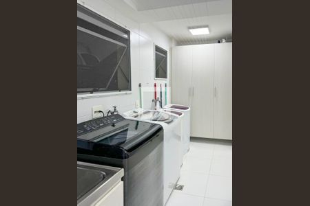 Apartamento à venda com 141m², 3 quartos e 2 vagasÁrea de Serviço