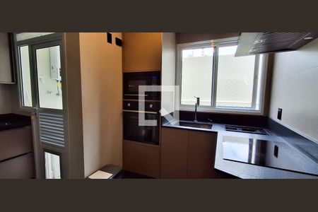 Apartamento à venda com 86m², 2 quartos e 2 vagasCozinha