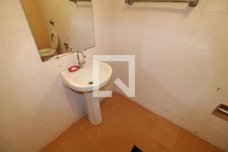 Casa à venda com 279m², 4 quartos e 2 vagasCasa 2 - Banheiro