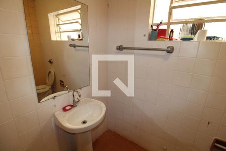 Casa à venda com 279m², 4 quartos e 2 vagasCasa 2 - Banheiro