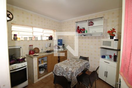 Casa à venda com 279m², 4 quartos e 2 vagasCasa 2 - Cozinha