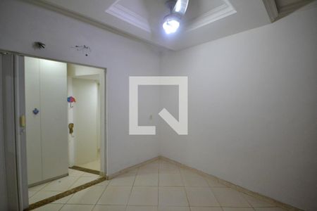 Casa para alugar com 80m², 1 quarto e 2 vagas Casa para alugar com 80m², 1 quarto e 2 vagasSuíte