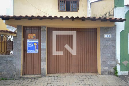 Casa para alugar com 80m², 1 quarto e 2 vagas Casa para alugar com 80m², 1 quarto e 2 vagasfachada