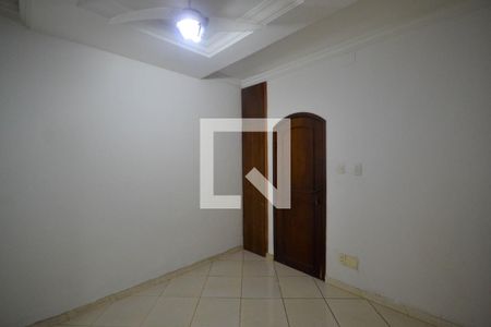 Casa para alugar com 80m², 1 quarto e 2 vagas Casa para alugar com 80m², 1 quarto e 2 vagasSuíte
