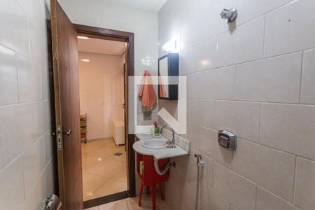 Casa à venda com 315m², 4 quartos e 2 vagasBanheiro Social 1