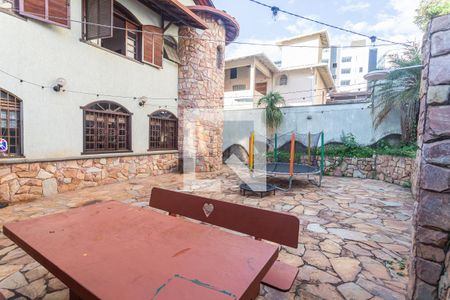 Casa à venda com 315m², 4 quartos e 2 vagasEspaço Gourmet/Quintal