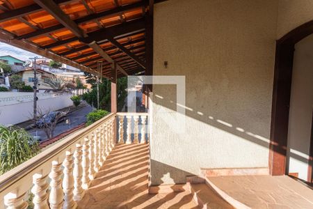 Casa à venda com 315m², 4 quartos e 2 vagasVaranda no 2° Pavimento