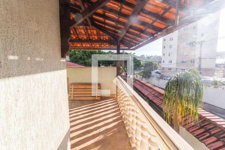 Casa à venda com 315m², 4 quartos e 2 vagasVaranda no 2° Pavimento