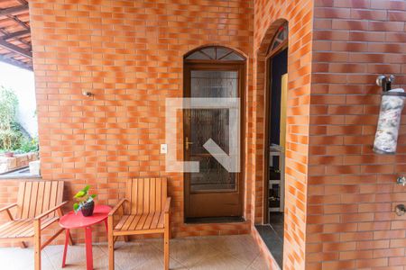 Casa à venda com 315m², 4 quartos e 2 vagasDespensa